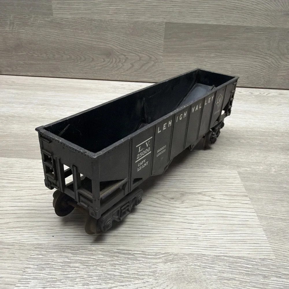 Lionel Vintage Original early postwar 2456 Lehigh Valley‎ Hopper Car